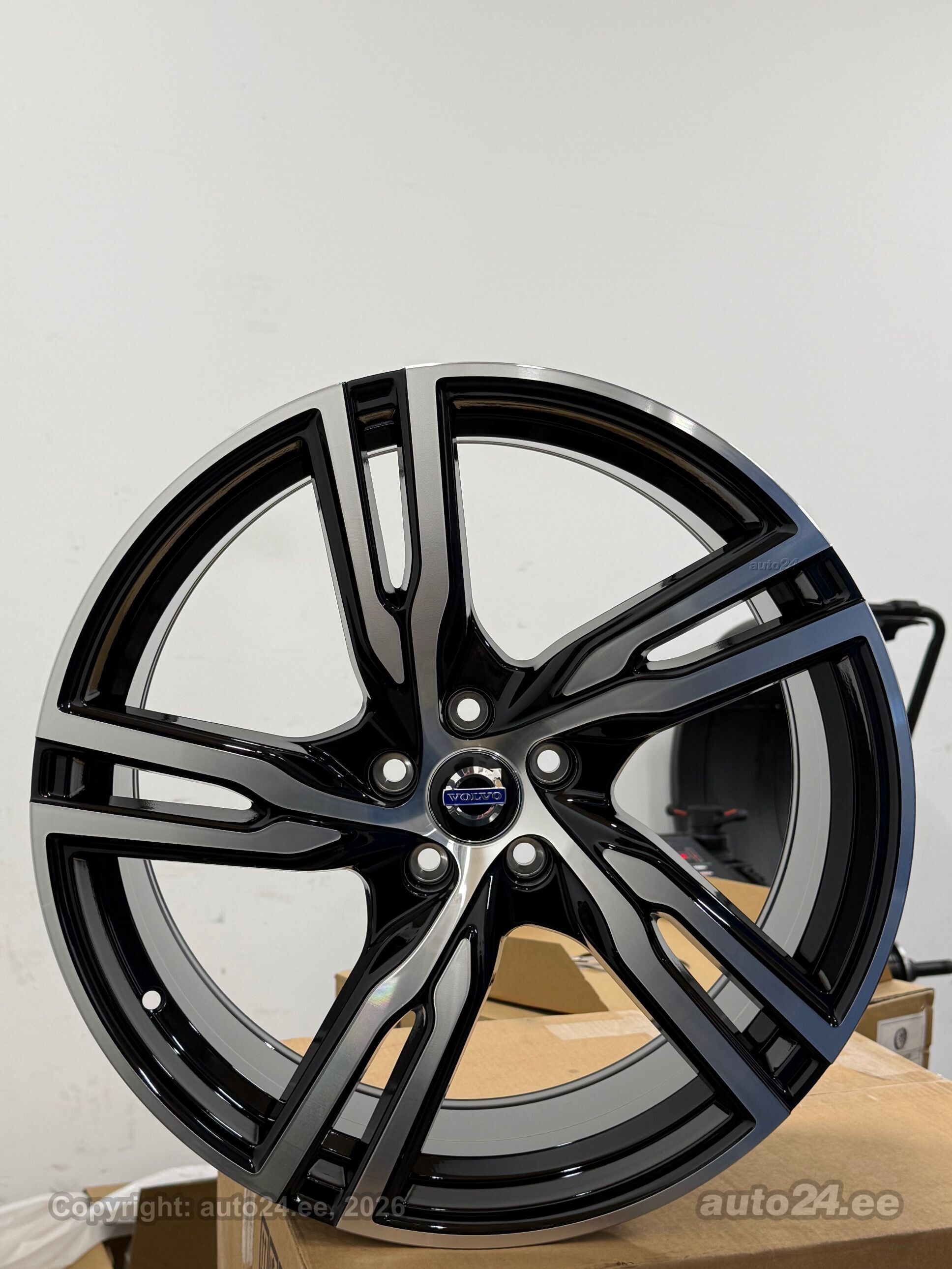 Replica. Volvo – foto 1