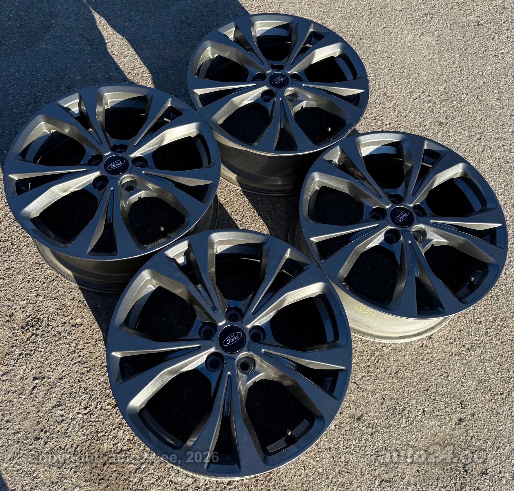 Ford – foto 1