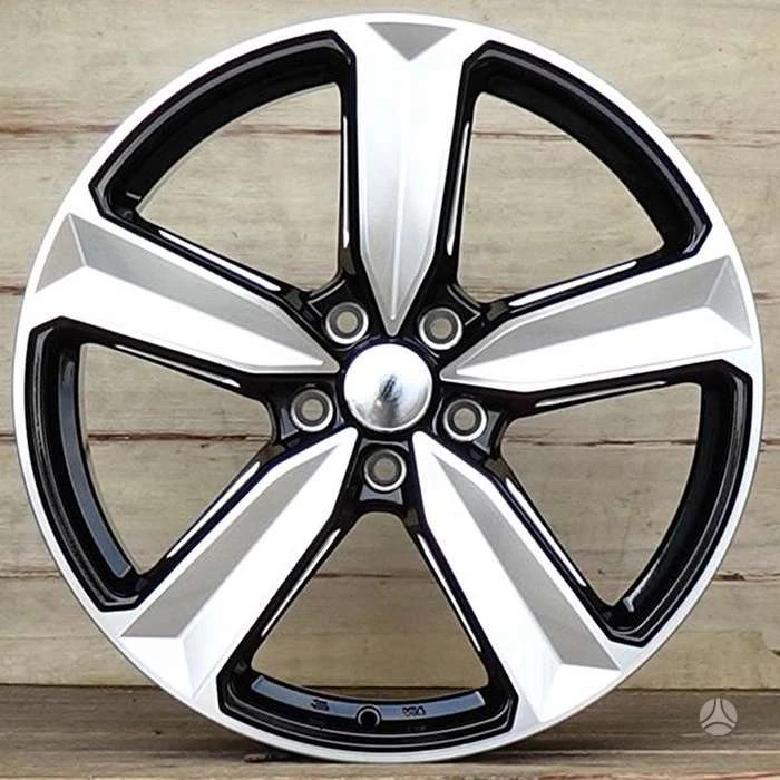 RATLANKIAI AMZ 19X8.5 5/114.3 ET35 FBX057-9 BMFMSFW 73,1 – tootefoto