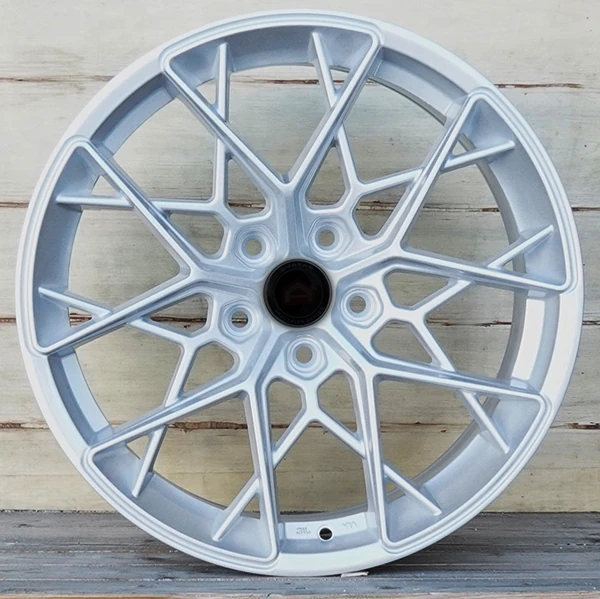RATLANKIAI AMZ 18X8 5/114.3 ET40 1256X S 73,1 – tootefoto
